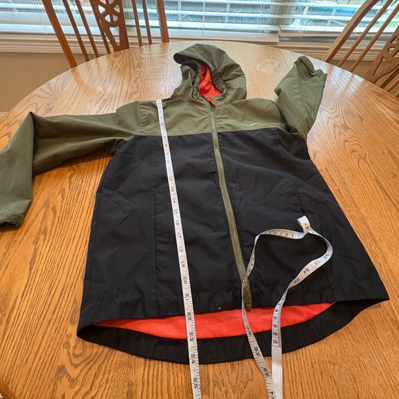 Eddie Bauer Boys Black Olive Rain Jacket Size M 10/12 EUC - Picture 3 of 12